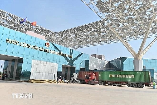 Vietnam develops border gates into key economic zones